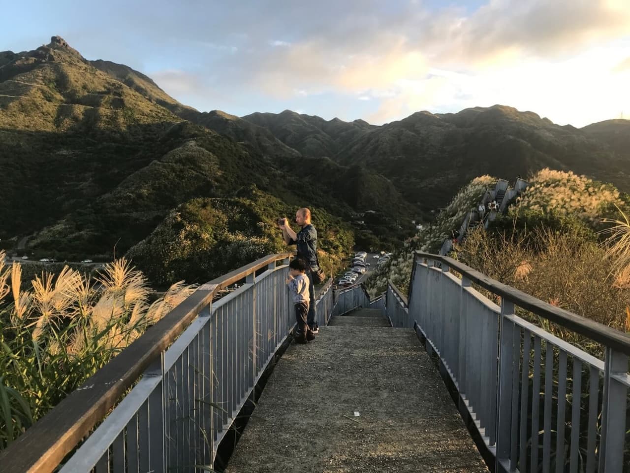 Jiufen Night Tour from Taipei: Jiufen Old Street, ShueiNanDong Golden Waterfall, Baoshishan Lookout - تصویر 2