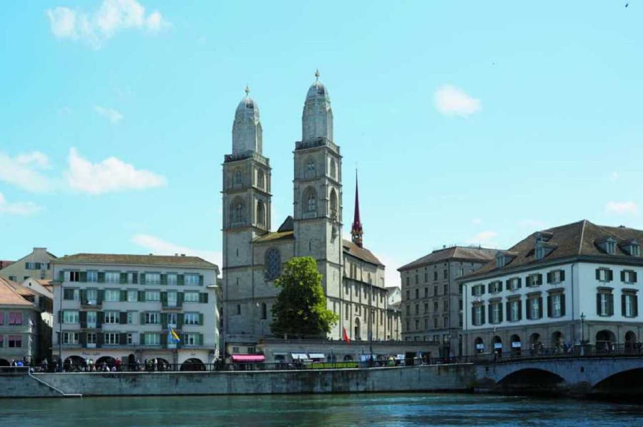 Zurich City Tour with Ferry and Felsenegg Cable Car - تصویر 7
