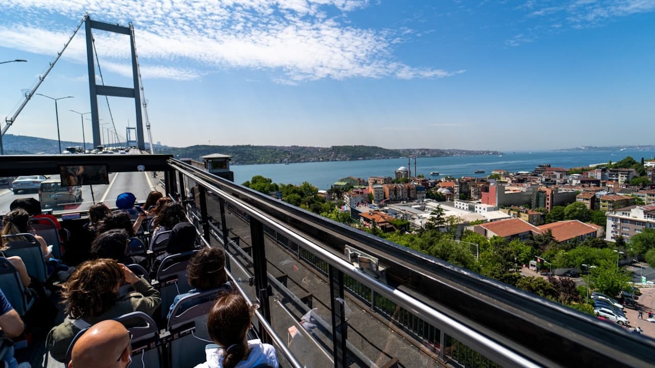 Istanbul Hop-On Hop-Off Bus Tour - تصویر 8