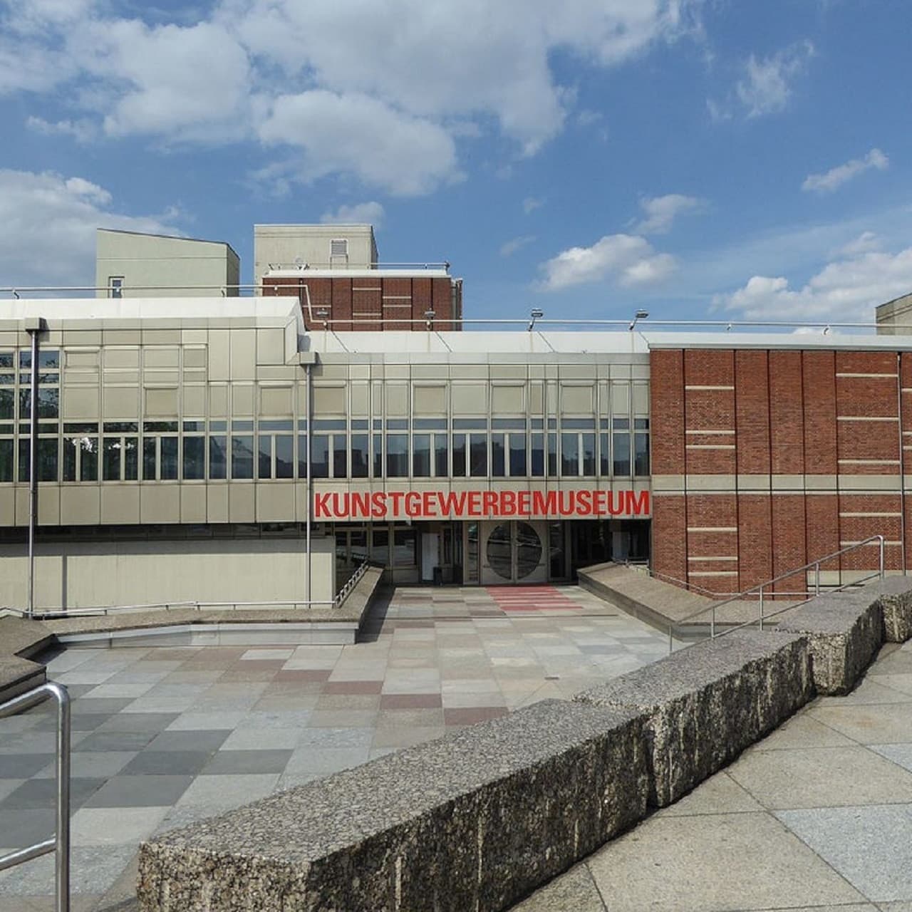 Museum of Decorative Arts (Kunstgewerbemuseum): Skip The Line - تصویر 4