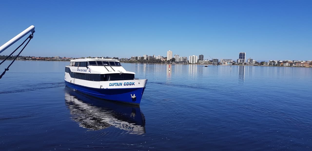 Captain Cook Cruises - Swan River Lunch Cruise - تصویر 6