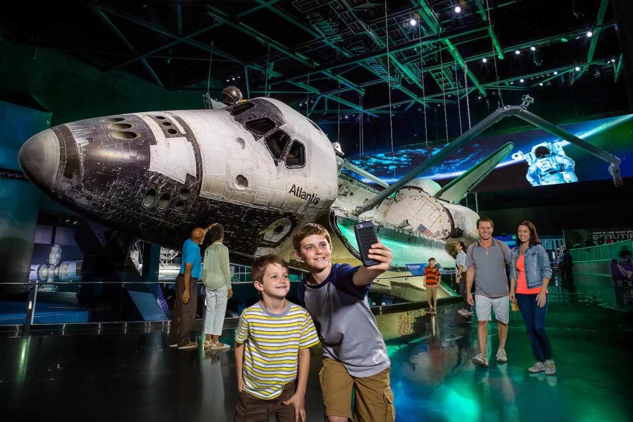 Kennedy Space Center Visitor Complex Admission with Round Trip Transportation from Orlando Area - تصویر 6