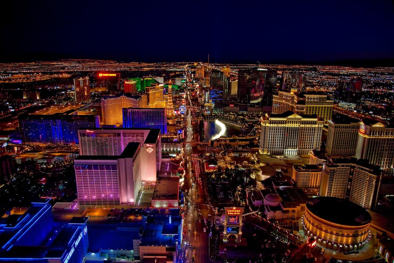 Las Vegas Strip Helicopter Night Flight - تصویر 3