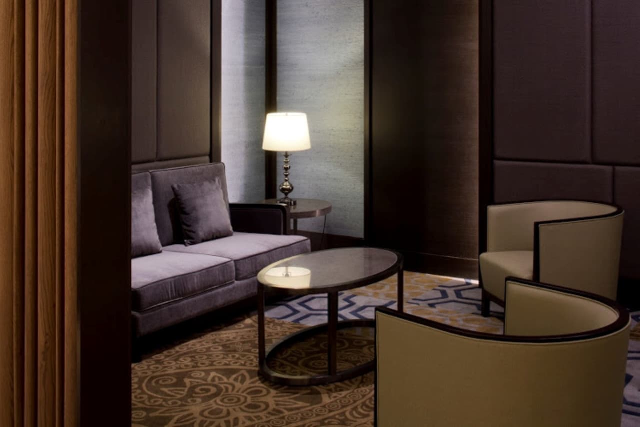 Plaza Premium Lounge - London Heathrow Airport Terminal 2 - تصویر 2