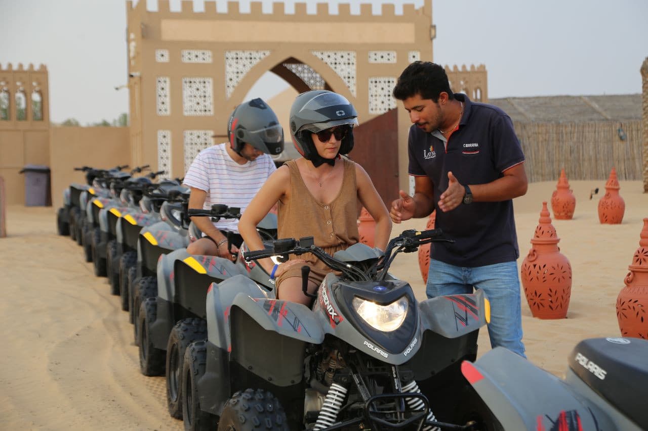 Premium Evening Desert Safari Tour from Dubai with BBQ Dinner - تصویر 8