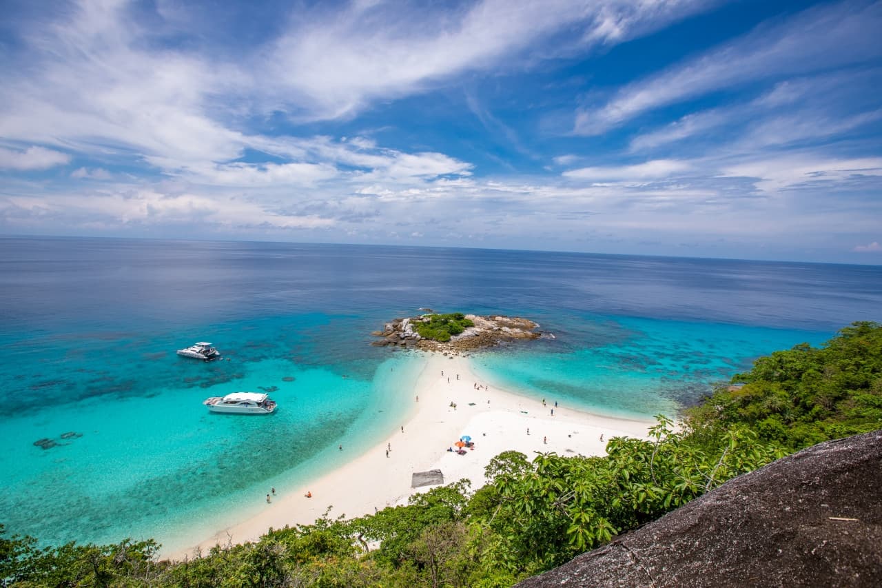 Raya Noi, Raya Yai, and Maiton Island Snorkelling Tour from Phuket - تصویر 2