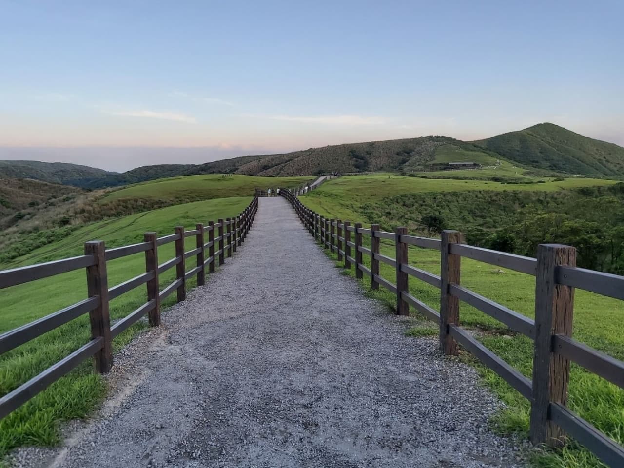 Yangmingshan National Park and Beitou Hot Spring Full-Day Tour from Taipei - تصویر 2