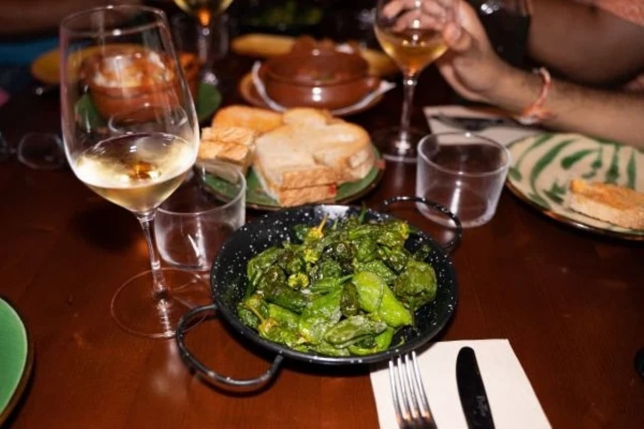 Barcelona Old Town Tapas Night Walking Tour - تصویر 4