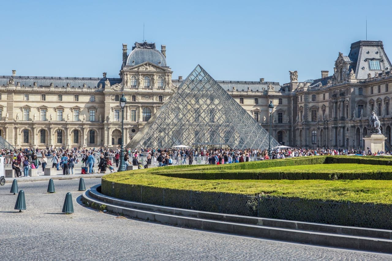 Paris Open-Top Bus Tour, Seine River Cruise, and Eiffel Tower Dining Experience - تصویر 4