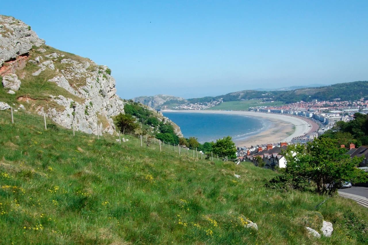 City Sightseeing Llandudno Hop-on Hop-off Bus Tour - تصویر 7