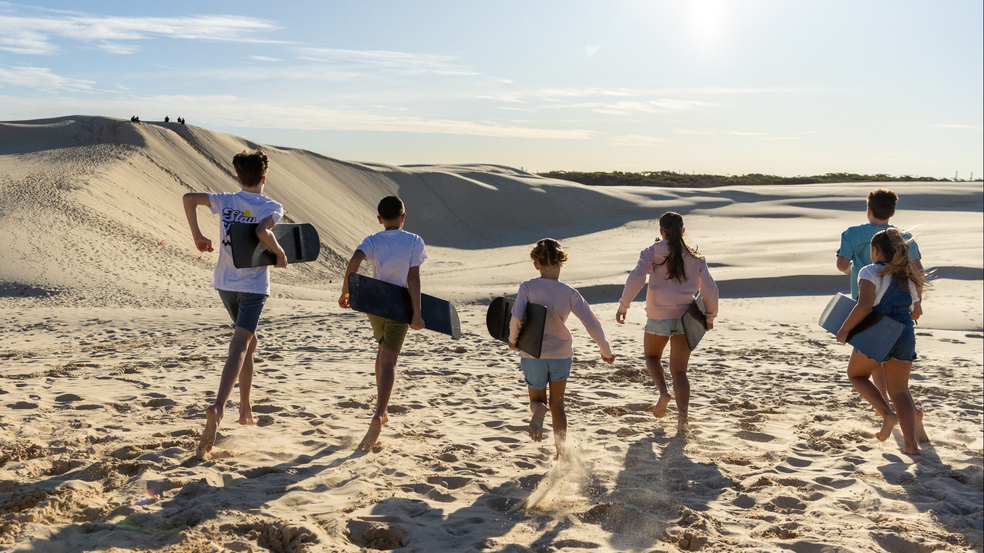 Port Stephens 4WD Sandboarding Experience - تصویر 4