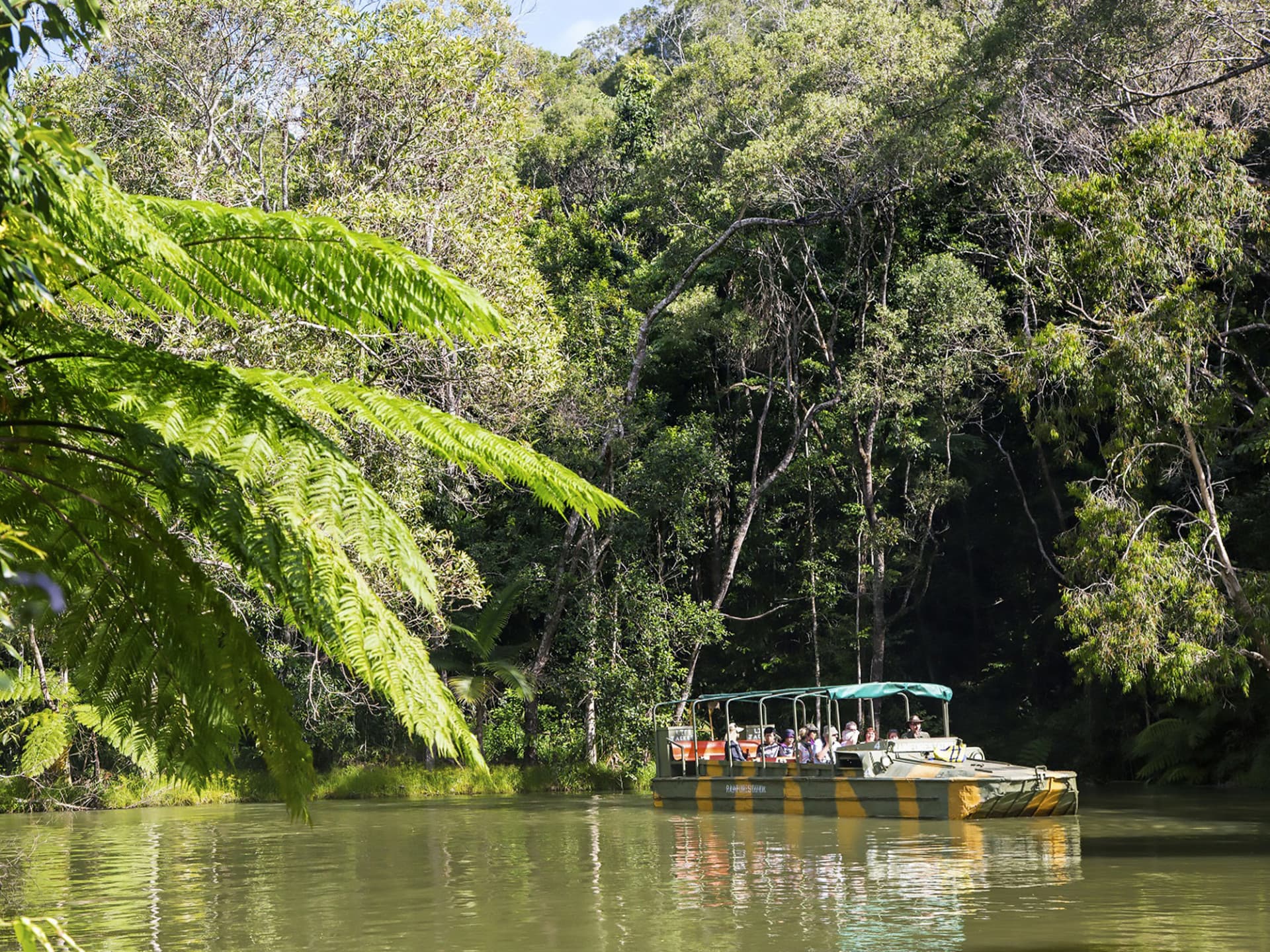 Full-Day Kuranda Tour with Skyrail Cableway, Scenic Railway, Rainforestation and Butterfly Sanctuary - تصویر 7