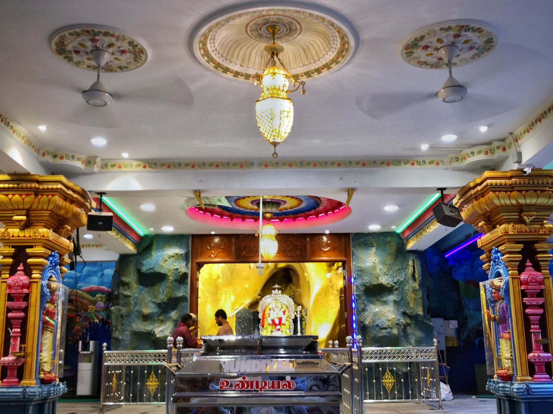 Batu Caves and Kuala Lumpur Countryside Tour - تصویر 15