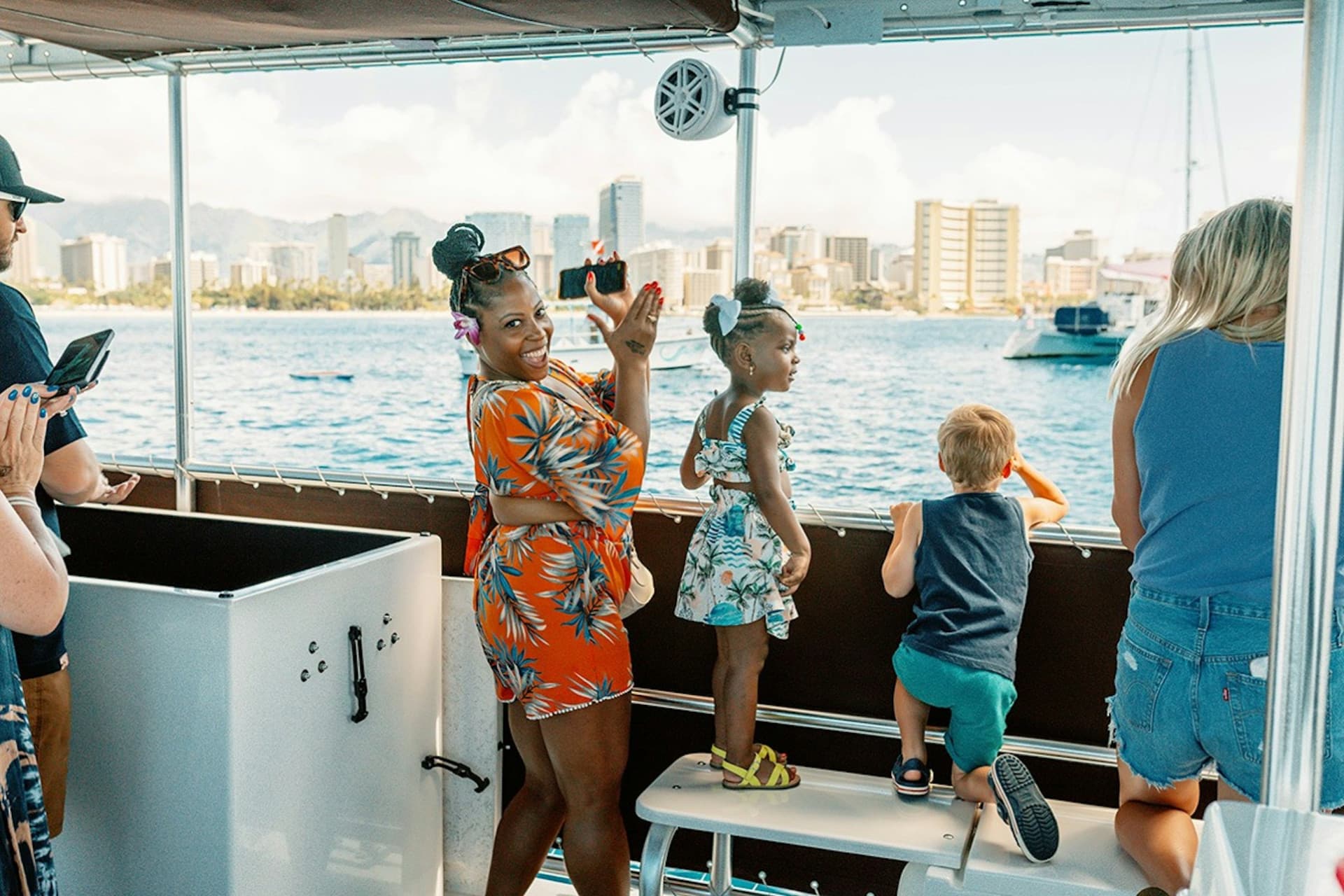 Waikiki: Daytime Glass Bottom Boat Tour - تصویر 3