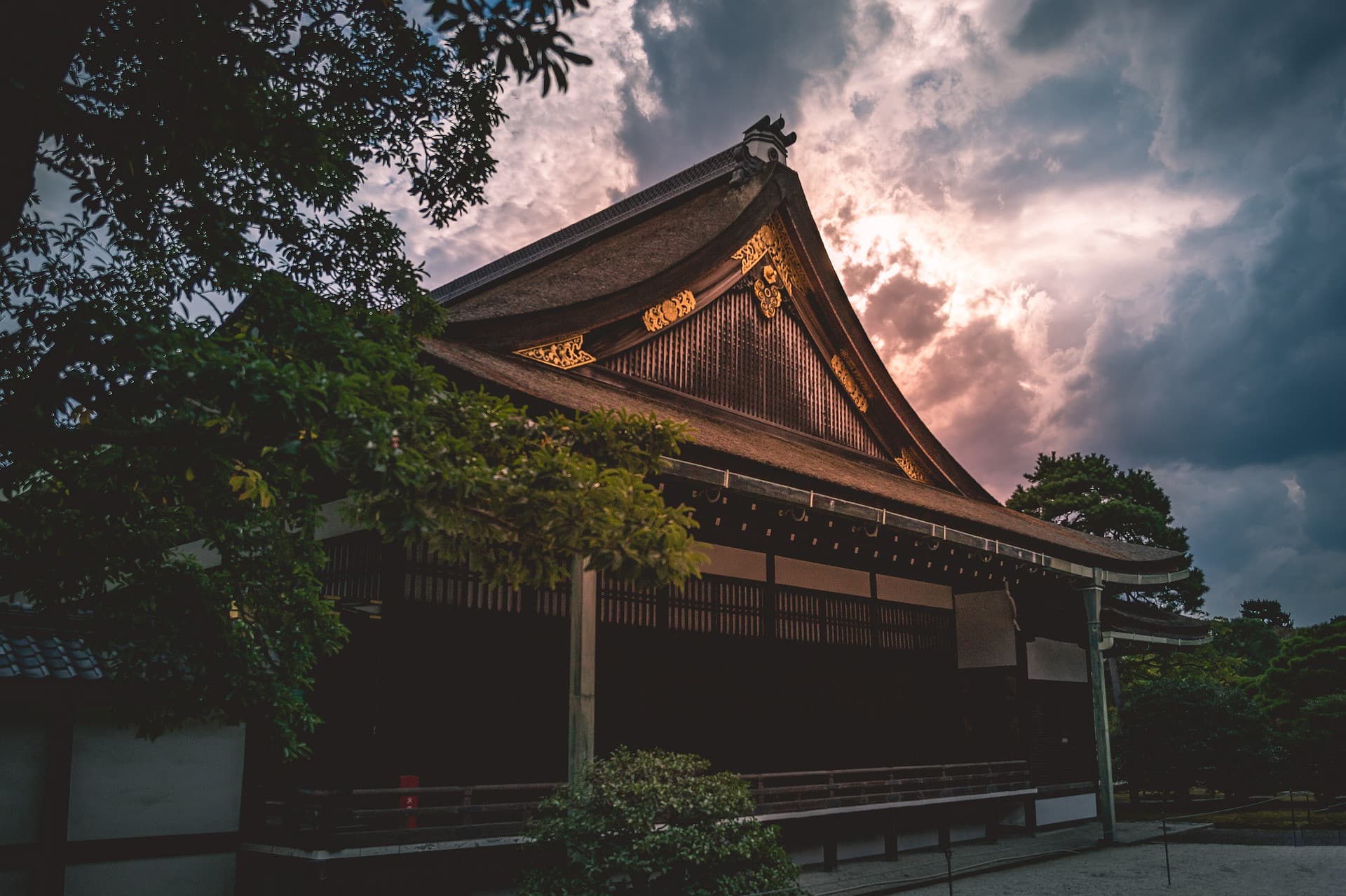 Kyoto Full-Day Tour: Nijo Castle, Kinkaku-ji,  Fushimi Inari Taisha, Kiyomizu-dera Temple - تصویر 3