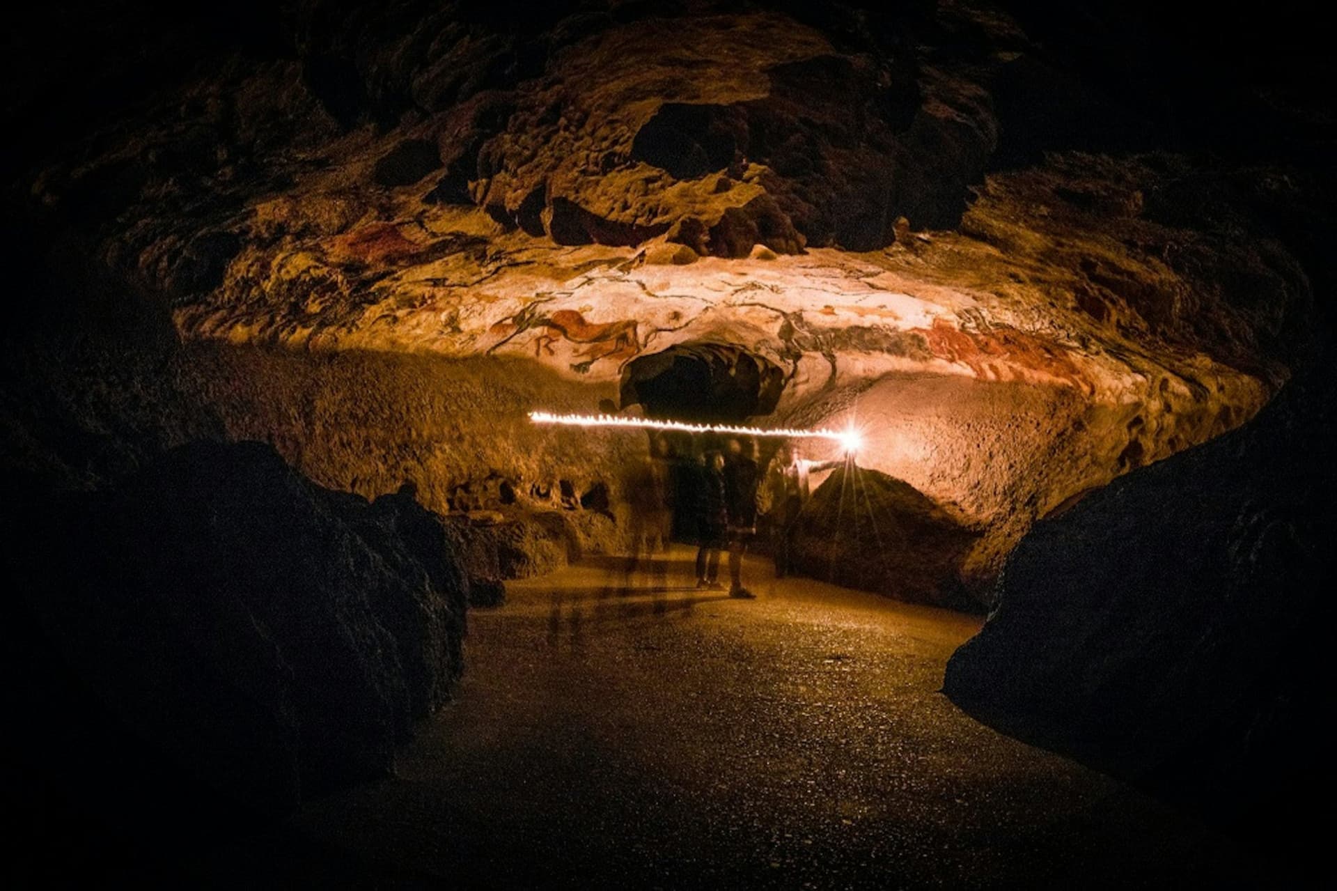 Lascaux II Guided Tour - تصویر اصلی