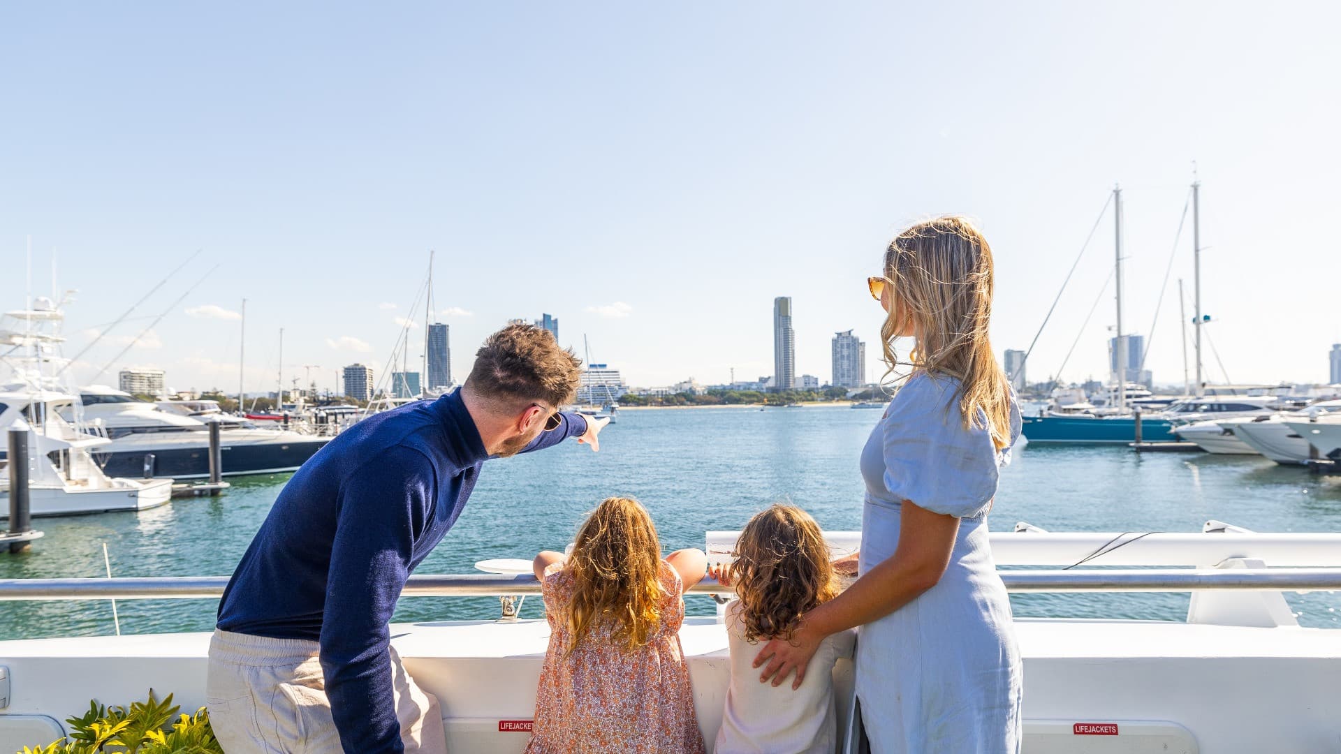 Gold Coast Sea World Cruises Buffet Lunch Cruise departing from Surfers Paradise - تصویر 6