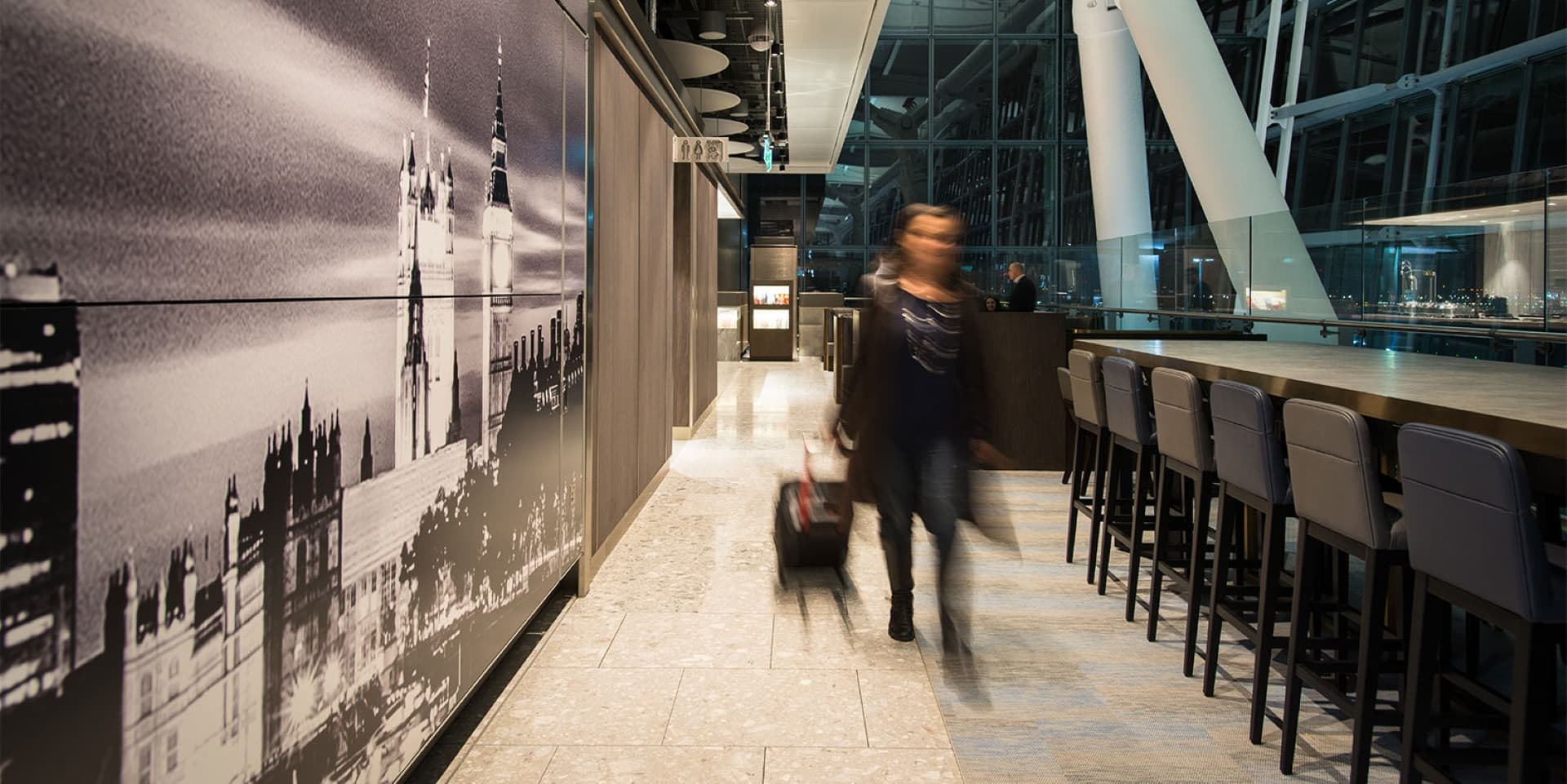 Plaza Premium Lounge - London Heathrow Airport Terminal 5 - تصویر 5