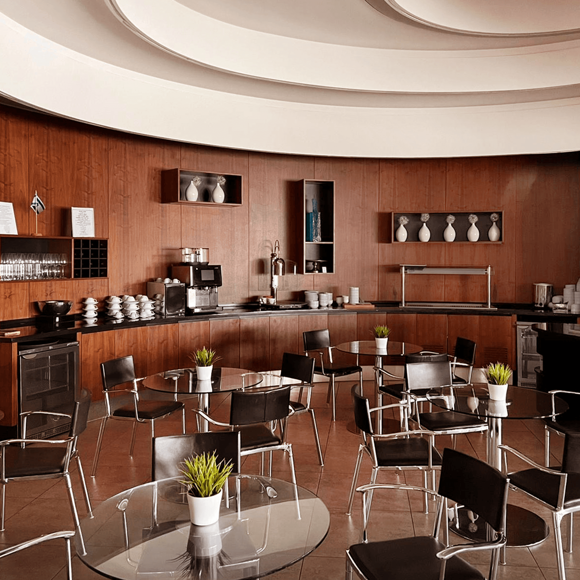 Plaza Premium Lounge - London Heathrow Airport Terminal 4 - تصویر 8