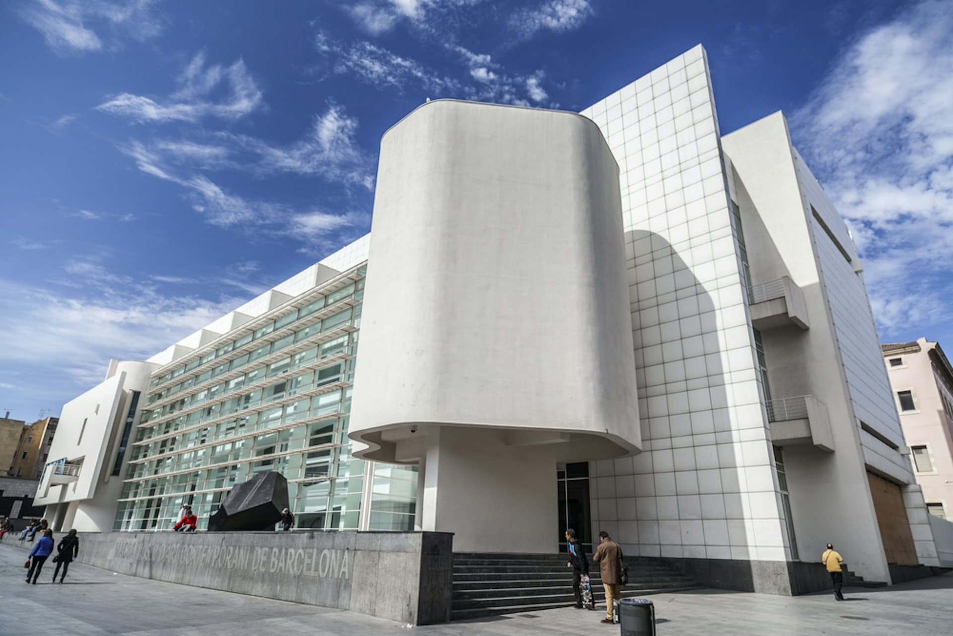 Barcelona Museum of Contemporary Art (MACBA): Entry Ticket - تصویر اصلی
