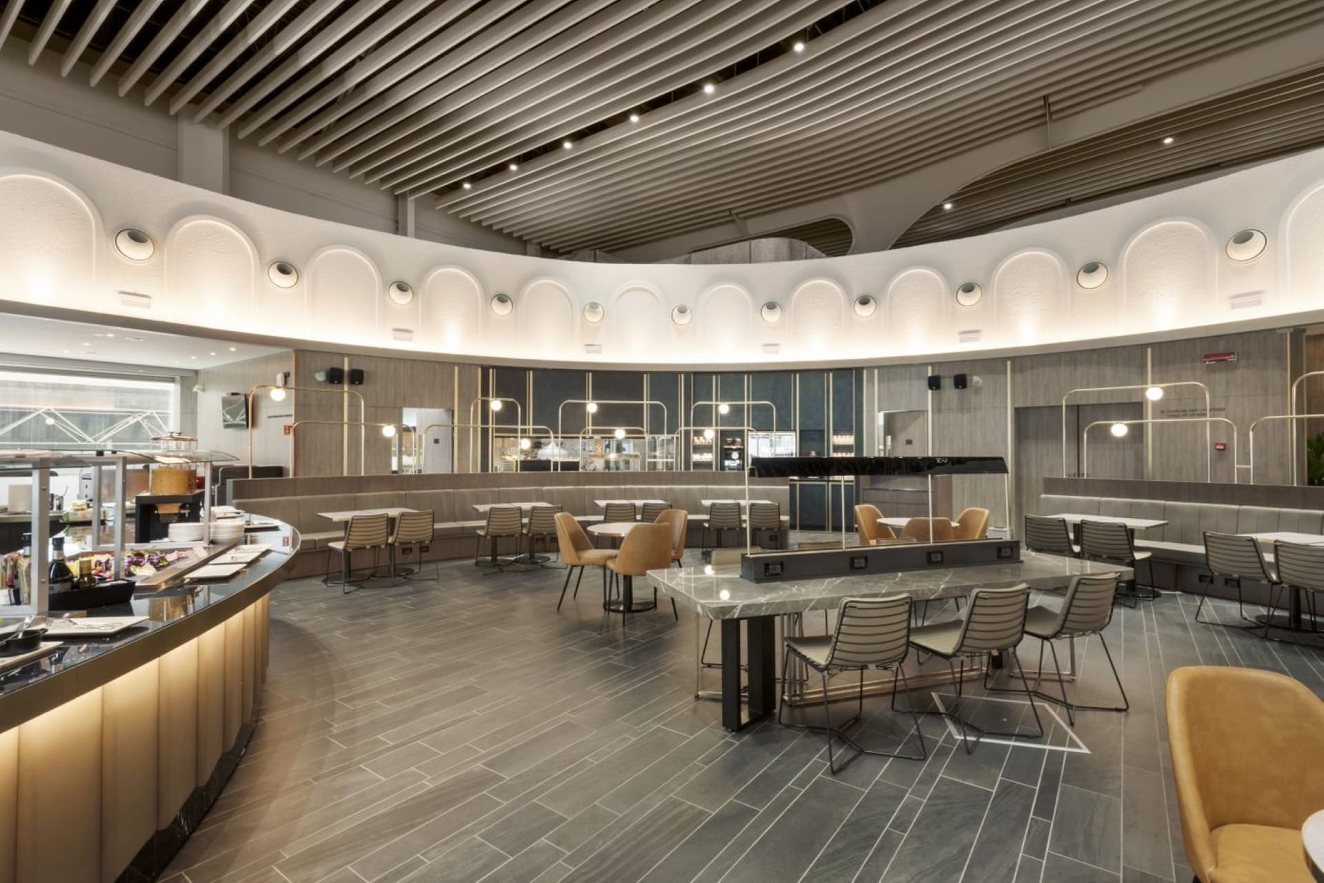 Plaza Premium Lounge - Leonardo da Vinci-Fiumicino Airport Terminal 3 - تصویر 2