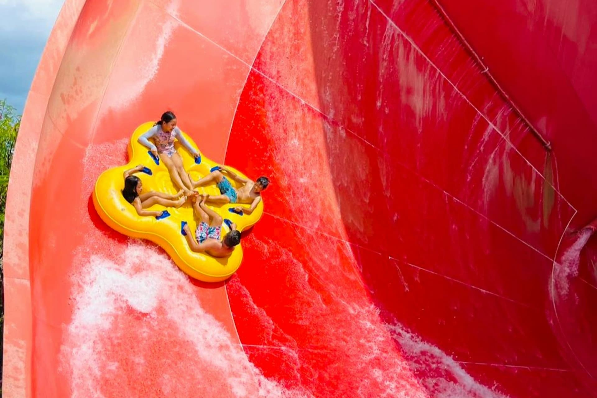 Hawaii: Wet 'n' Wild Ticket + Transportation from Waikiki - تصویر 6