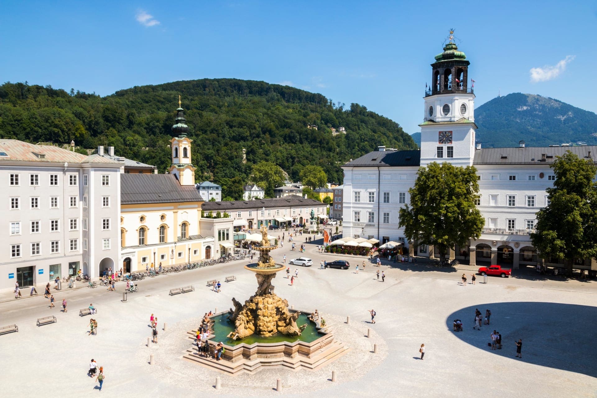 Salzburg Old Town, Mozart, and Mirabell Gardens Walking Tour - تصویر 20