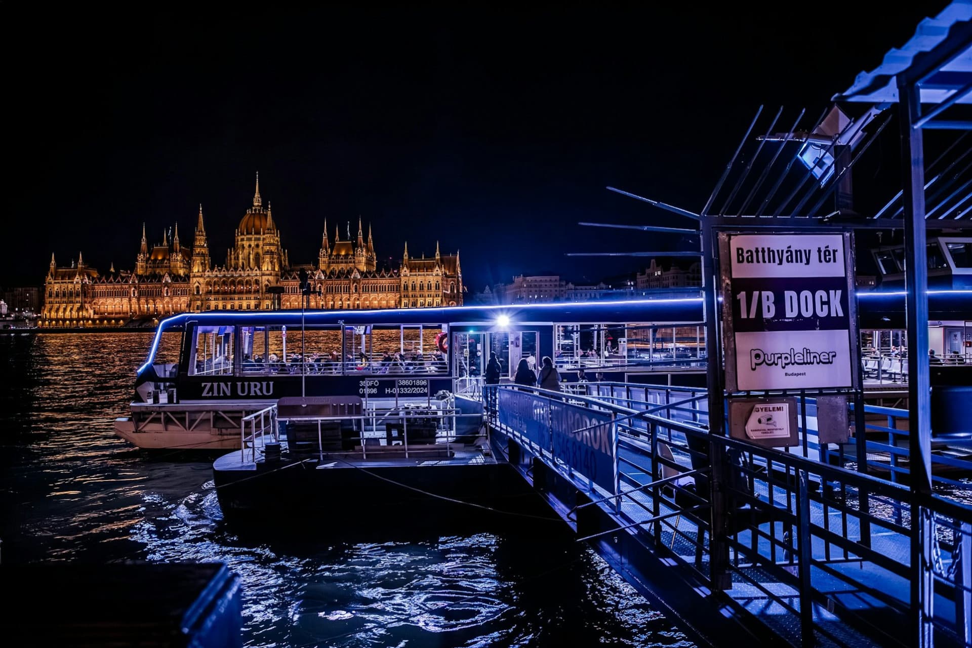 Budapest Parliament Panorama Sightseeing Cruise from Buda - تصویر 8