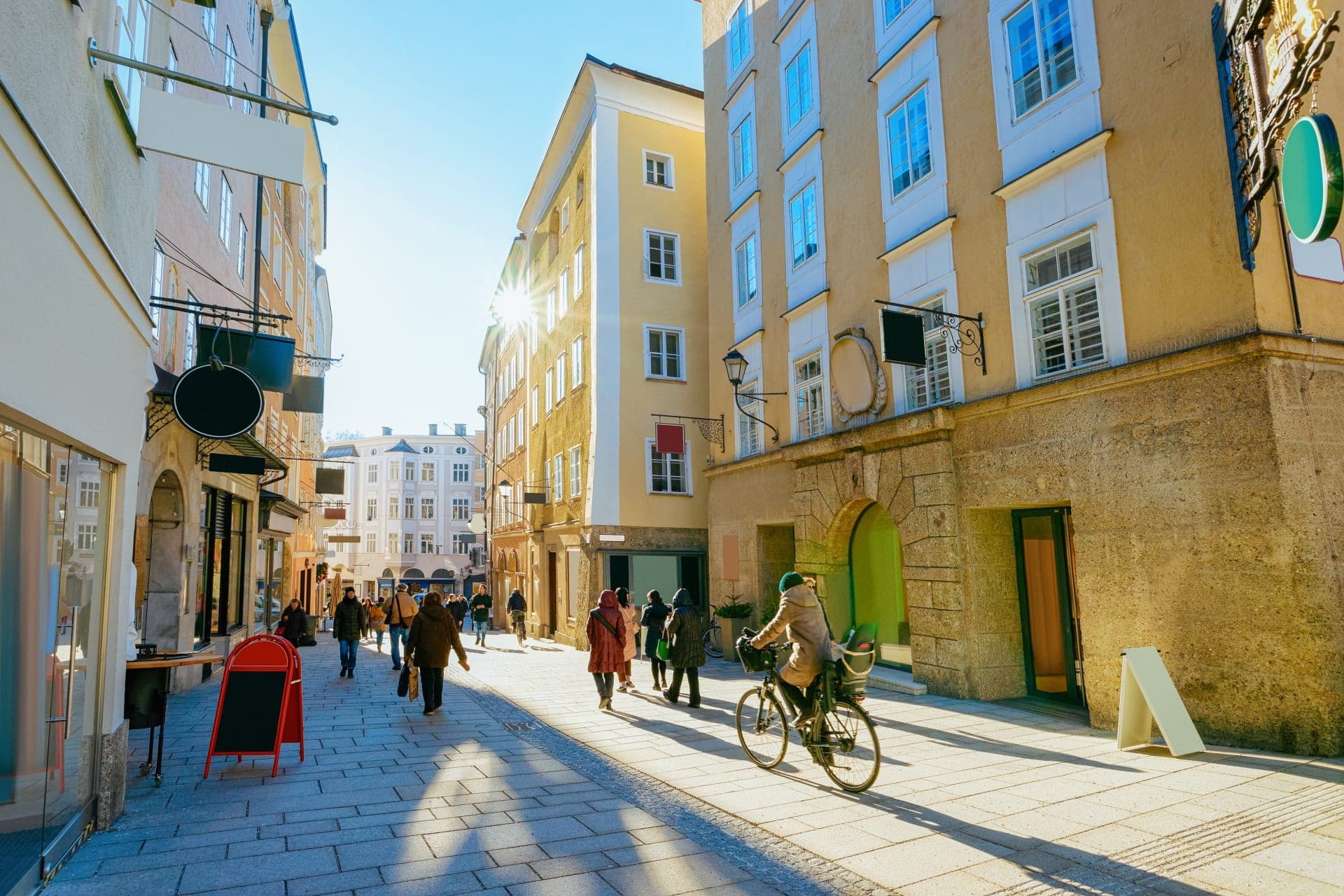 Salzburg Old Town, Mozart, and Mirabell Gardens Walking Tour - تصویر 23