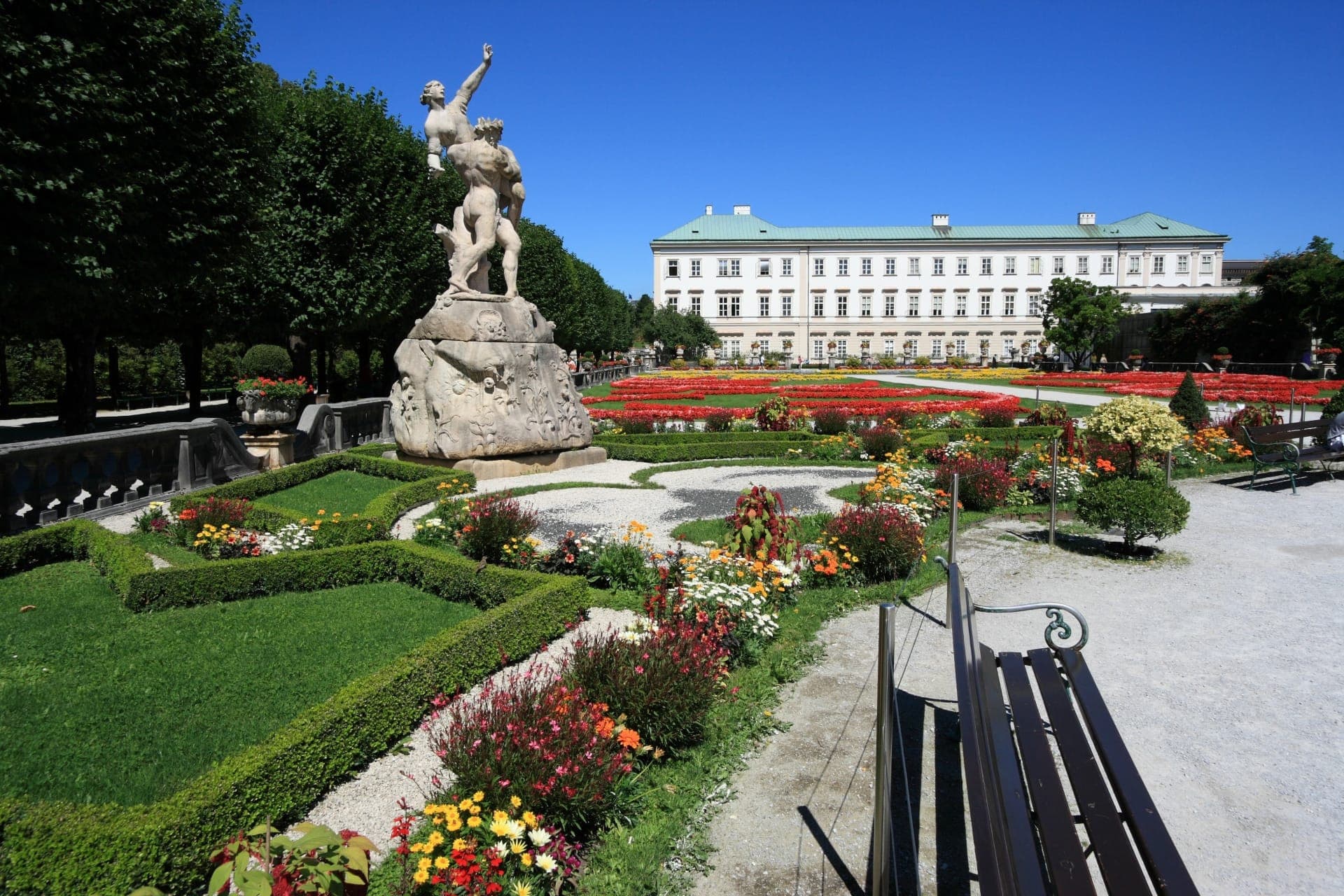 Salzburg Old Town, Mozart, and Mirabell Gardens Walking Tour - تصویر 16