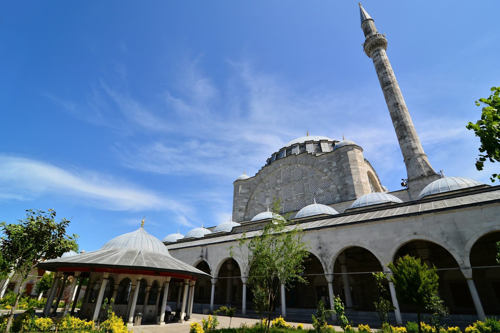 Istanbul Europe and Asia Half-Day Private Tour: Maiden's Tower and Mihrimah Sultan Mosque - تصویر 3