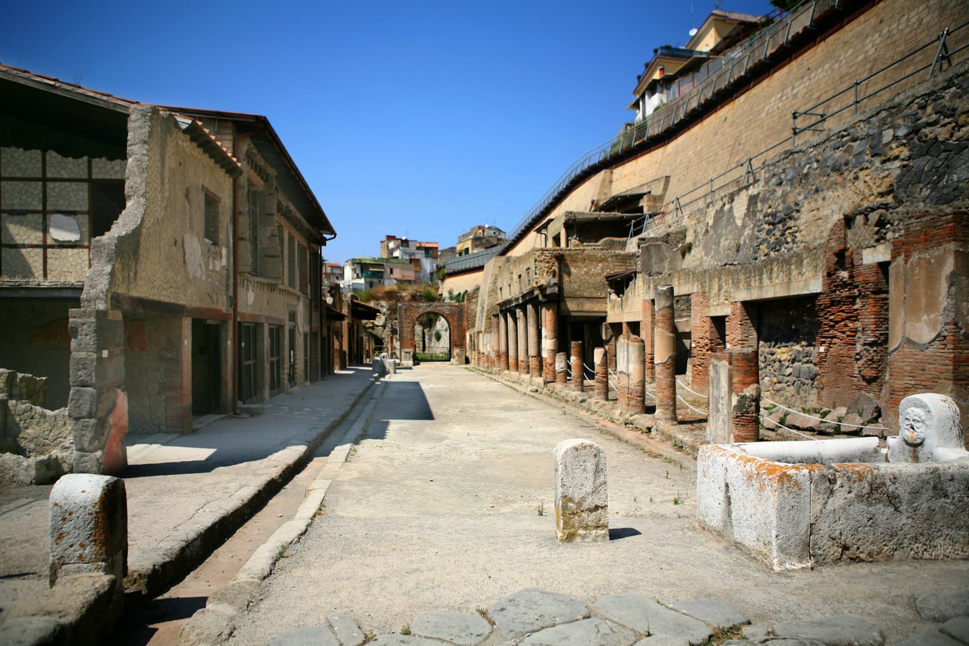 Herculaneum Ticket + Audio Guide - تصویر 2