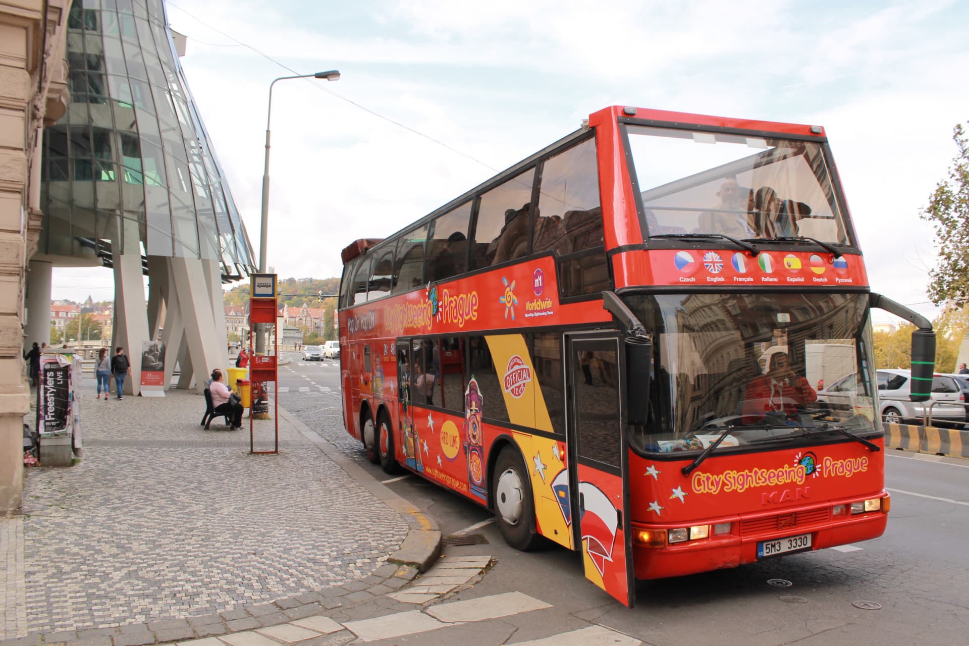 City Sightseeing Prague Hop-on Hop-off Bus Tour - تصویر 10