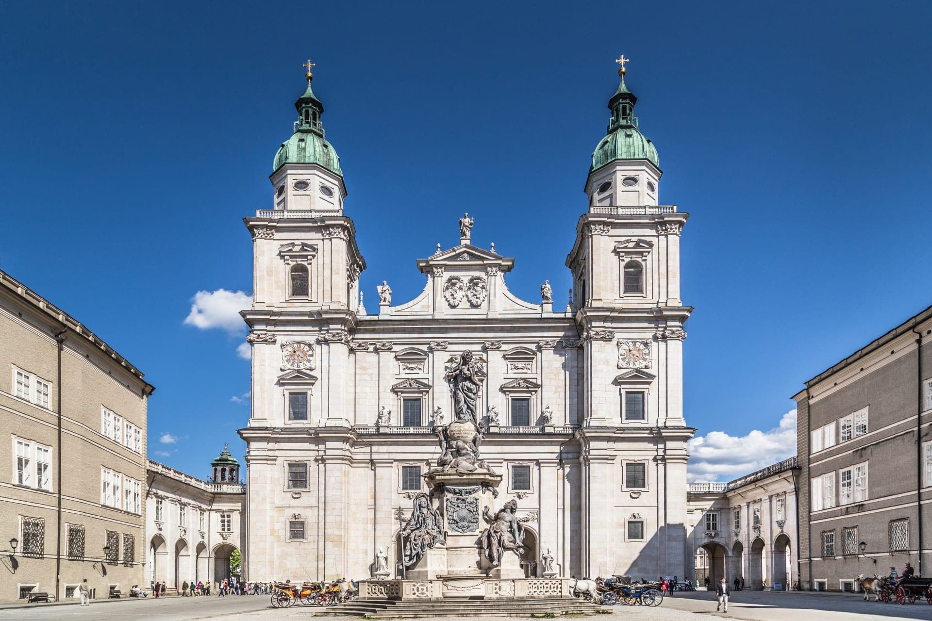 Salzburg Old Town, Mozart, and Mirabell Gardens Walking Tour - تصویر 9
