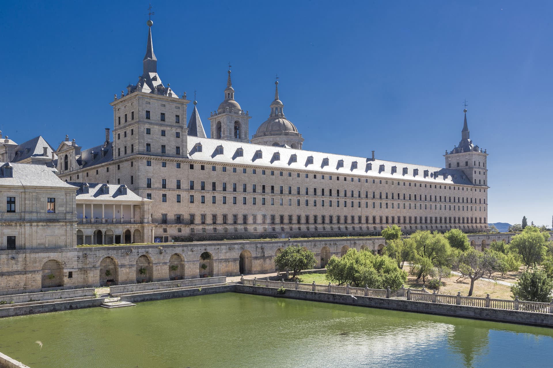 Royal Monastery of El Escorial and Valley of the Fallen Tour - تصویر اصلی