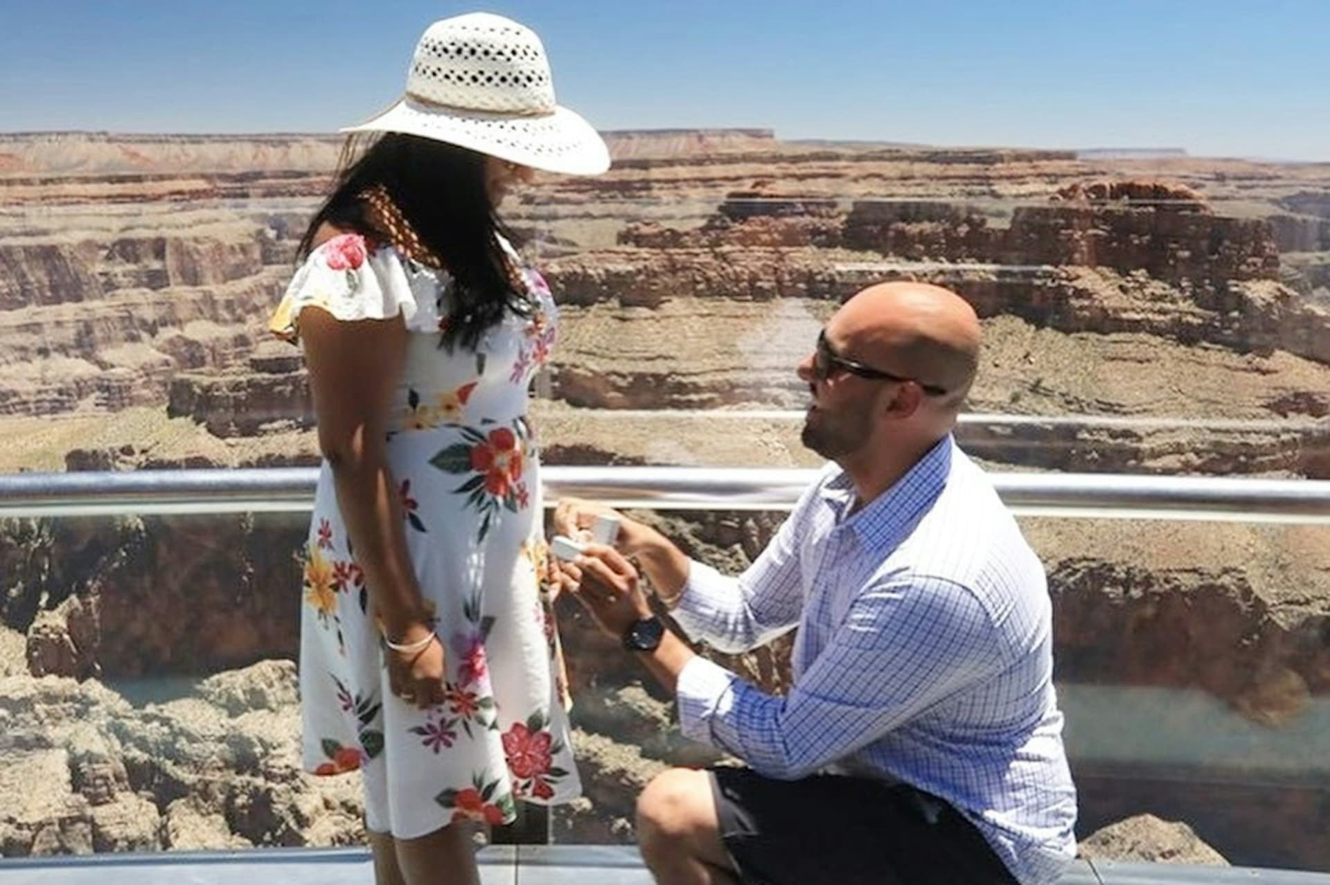 Grand Canyon West: VIP Tour from Las Vegas + Hoover Dam Stop + Optional Skywalk - تصویر 2