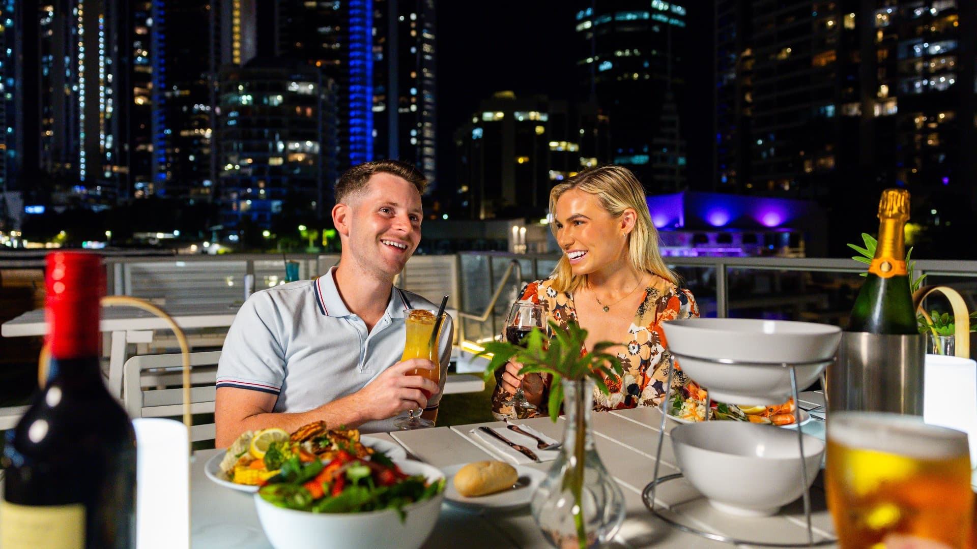 Gold Coast Buffet Dinner Cruise aboard Sea World Cruises - تصویر 4