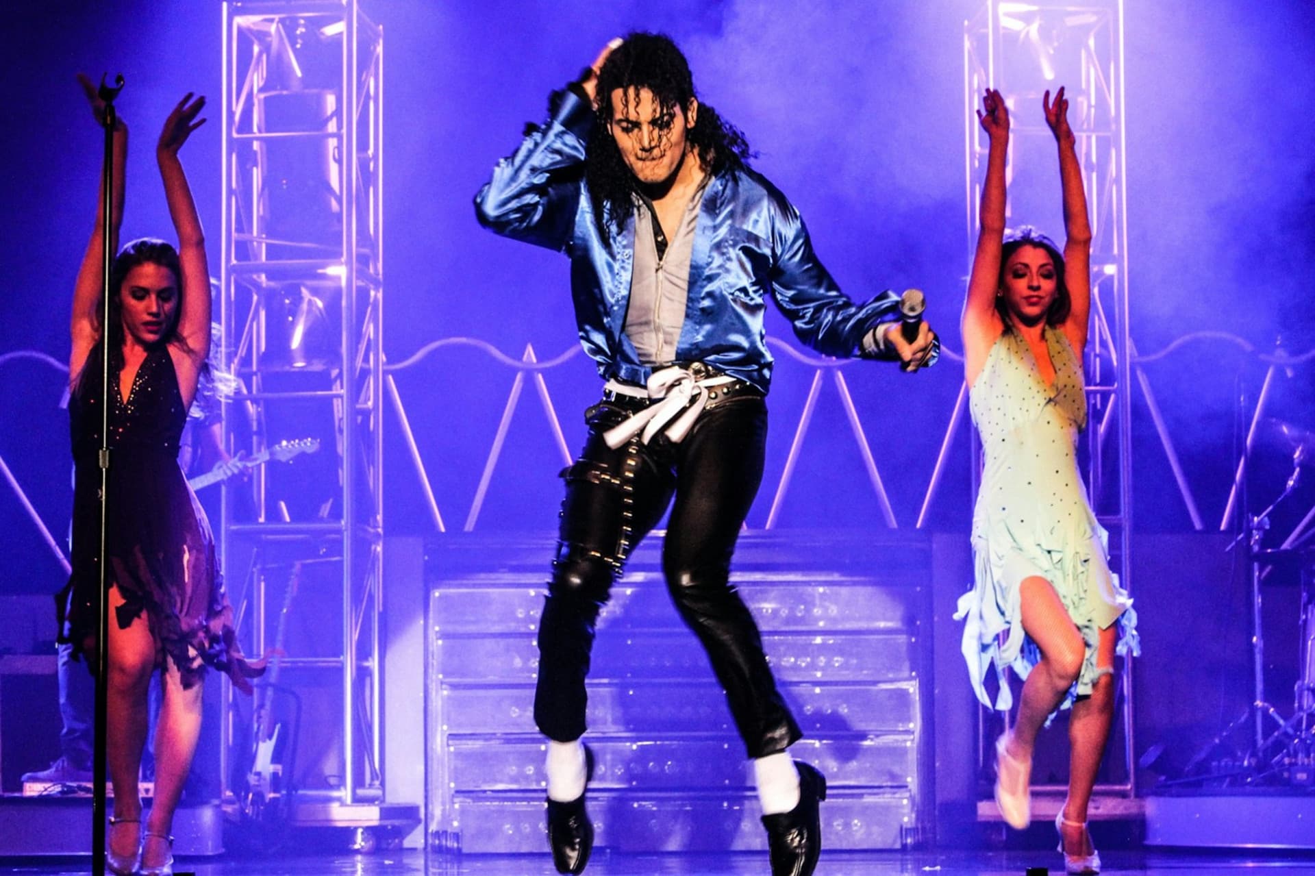Harrah's Las Vegas: MJ(Michael Jackson) Live Show - تصویر 4