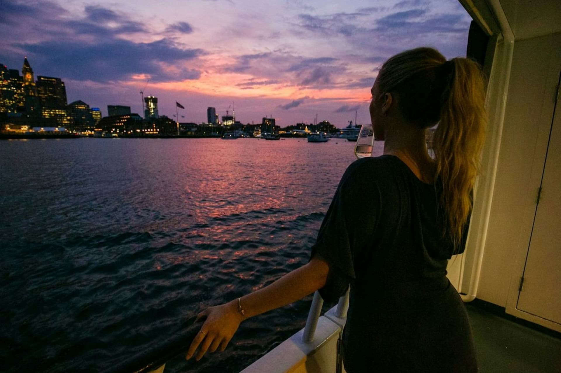 Boston Harbor: 2 or 3-Hour Signature Dinner Cruise - تصویر 3