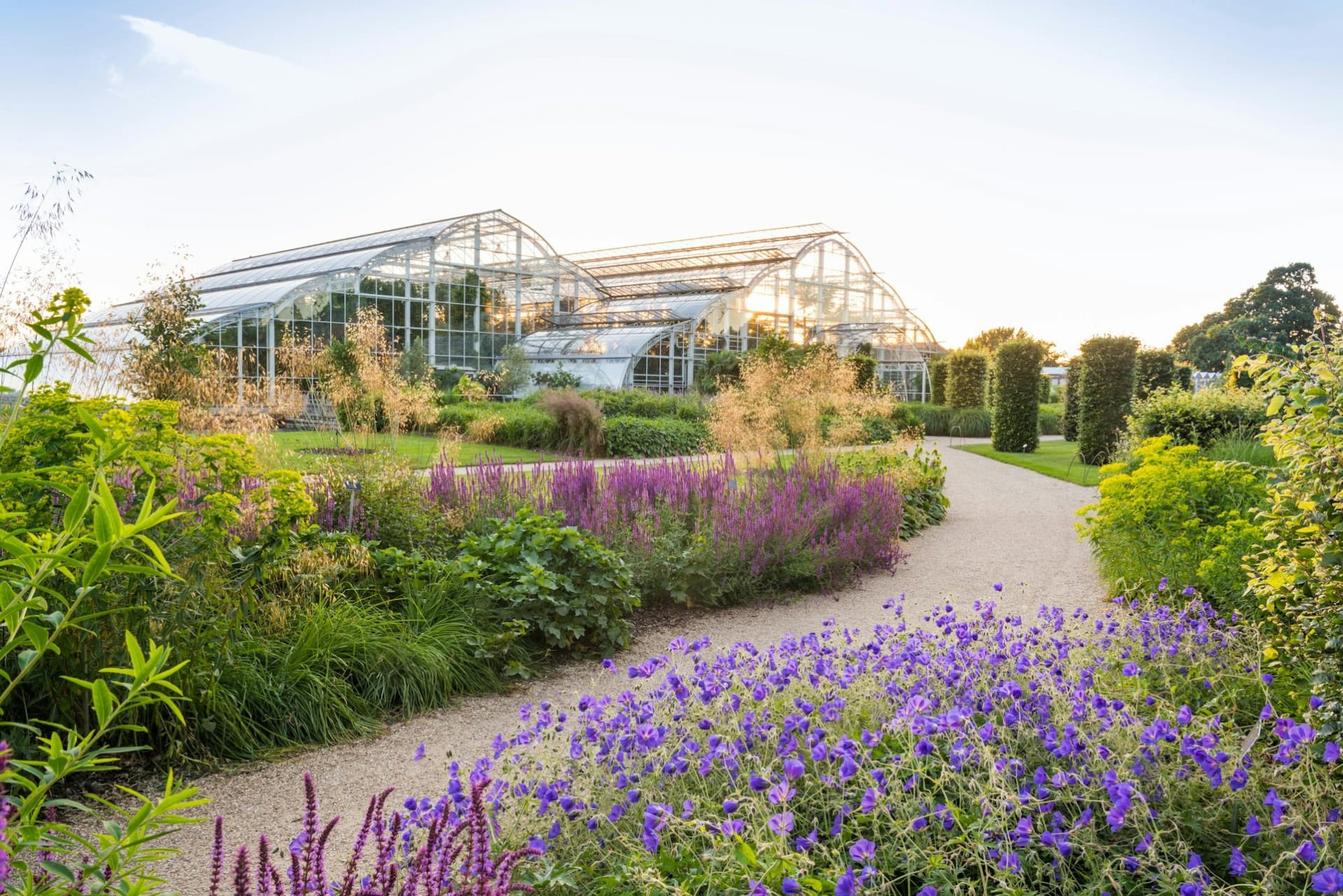 RHS Garden Wisley Ticket - تصویر 2