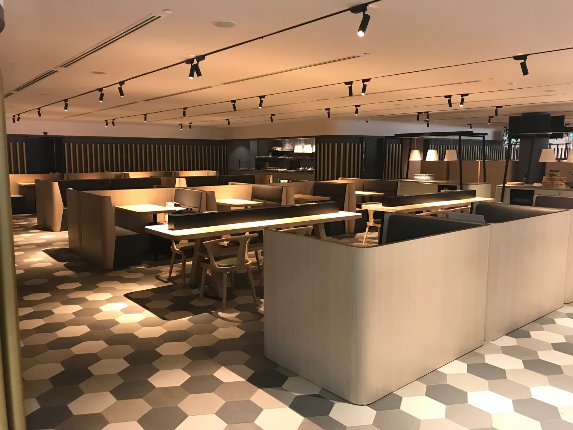 Blossom SATS & Plaza Premium Lounge - Singapore Changi Airport Terminal 4 - تصویر 3
