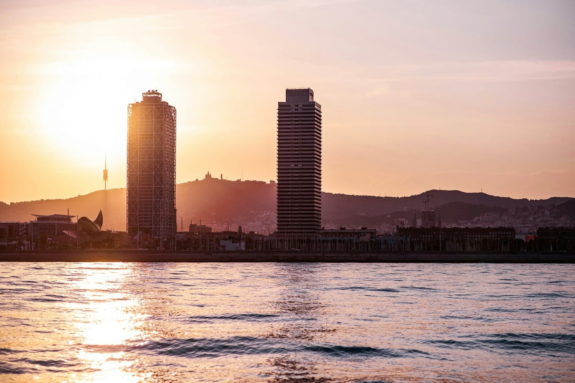 Barcelona Eco Catamaran Coastline Tour - تصویر 6