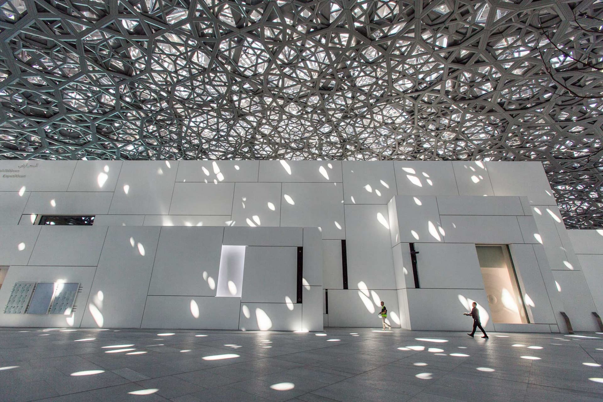 COMBO: The National Aquarium + Louvre Abu Dhabi Tickets - تصویر 9