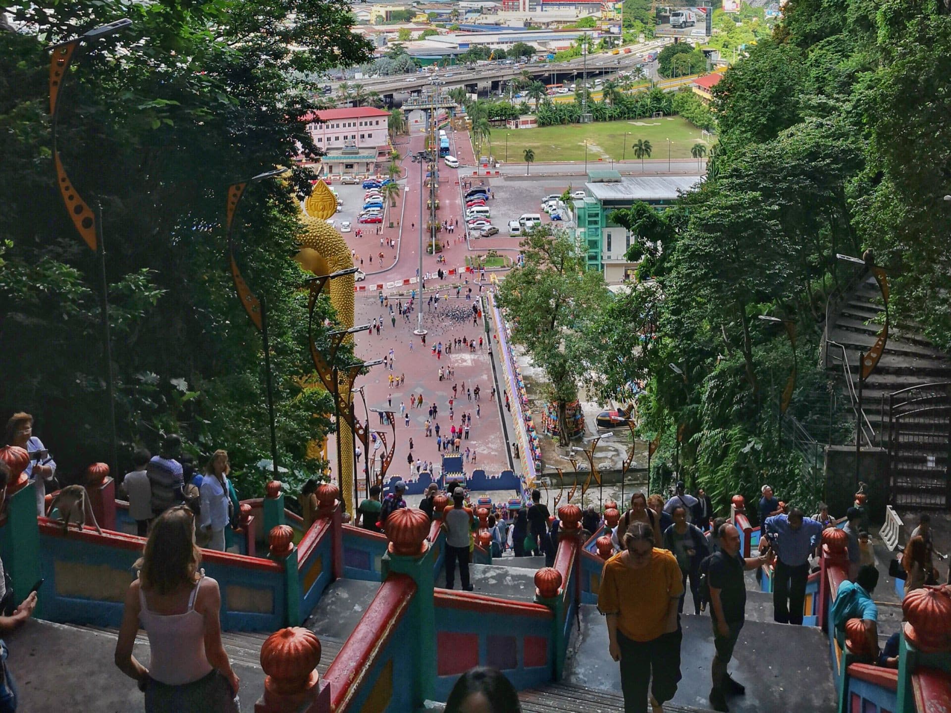 Batu Caves and Kuala Lumpur Countryside Tour - تصویر 11