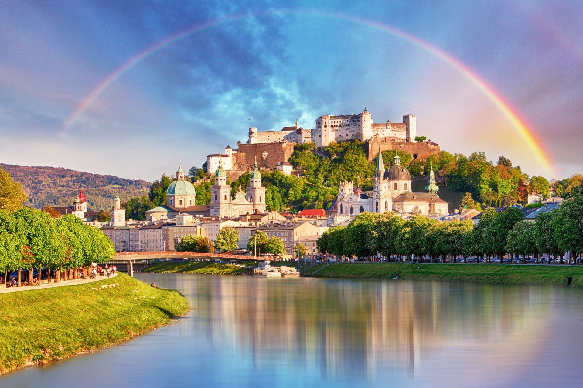 Salzburg Old Town, Mozart, and Mirabell Gardens Walking Tour - تصویر اصلی