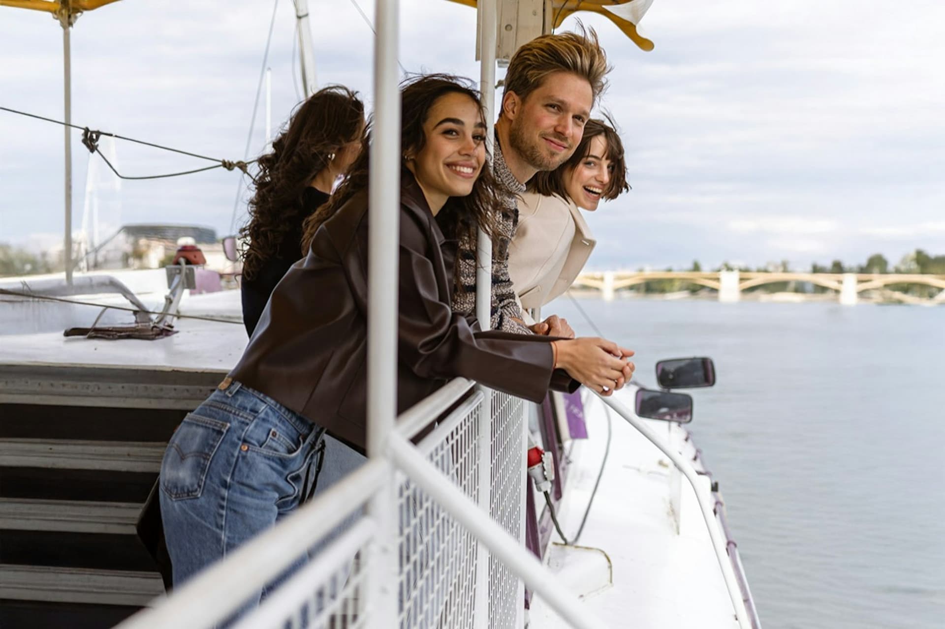 Downtown Budapest Sightseeing Cruise From Pest - تصویر اصلی