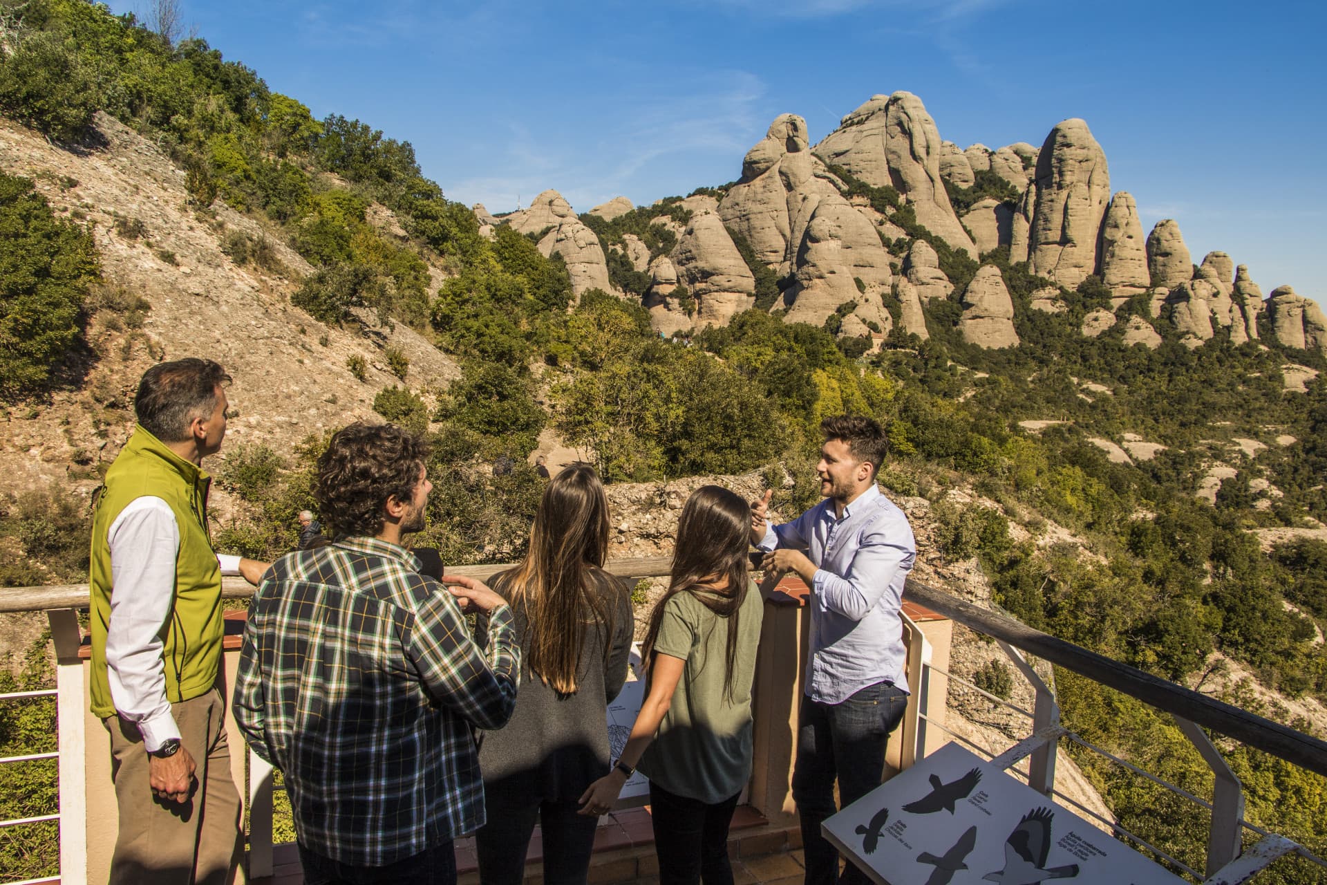 Montserrat, Girona, and Costa Brava Tour from Barcelona - تصویر 5
