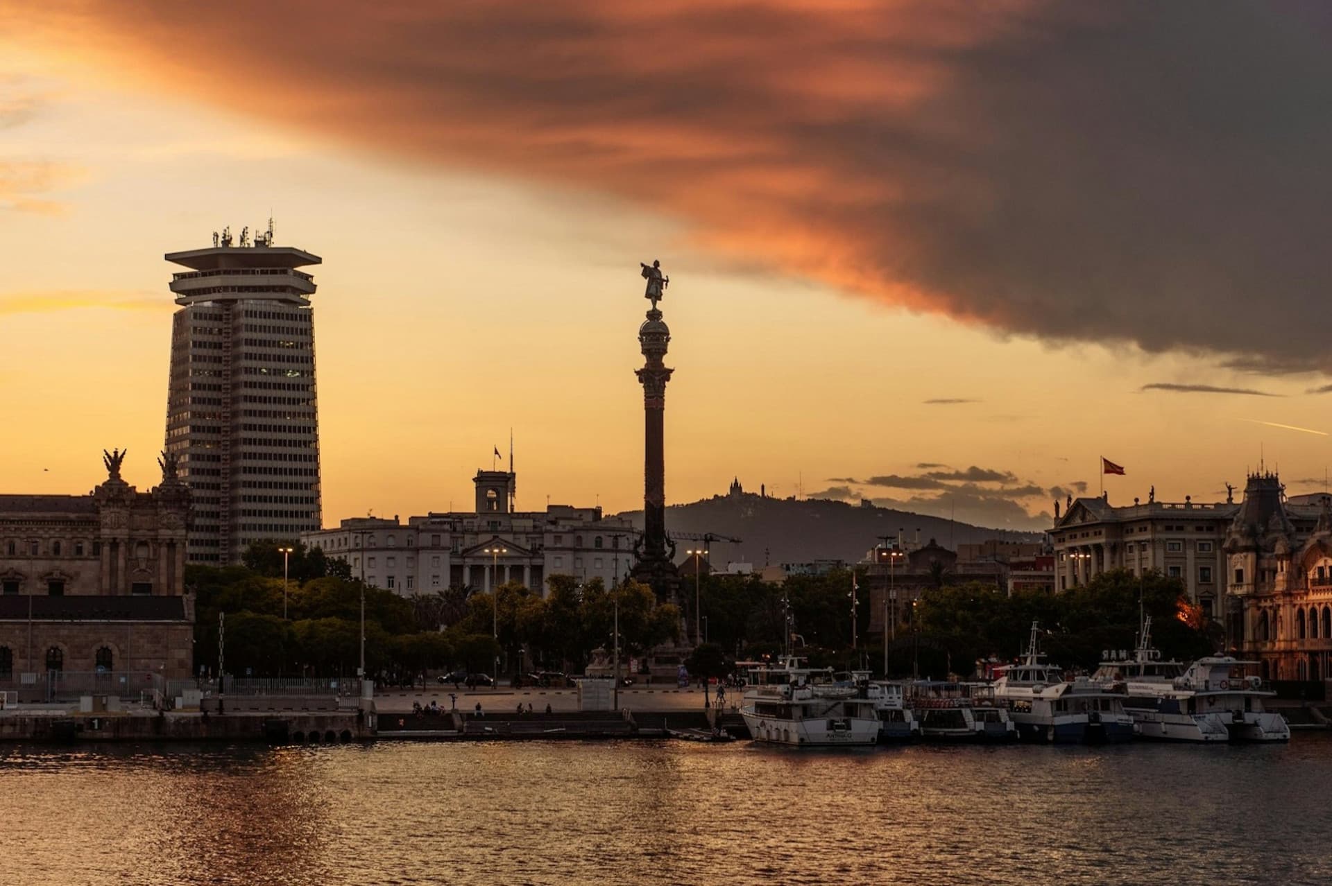 Barcelona Eco Catamaran Coastline Tour - تصویر 2