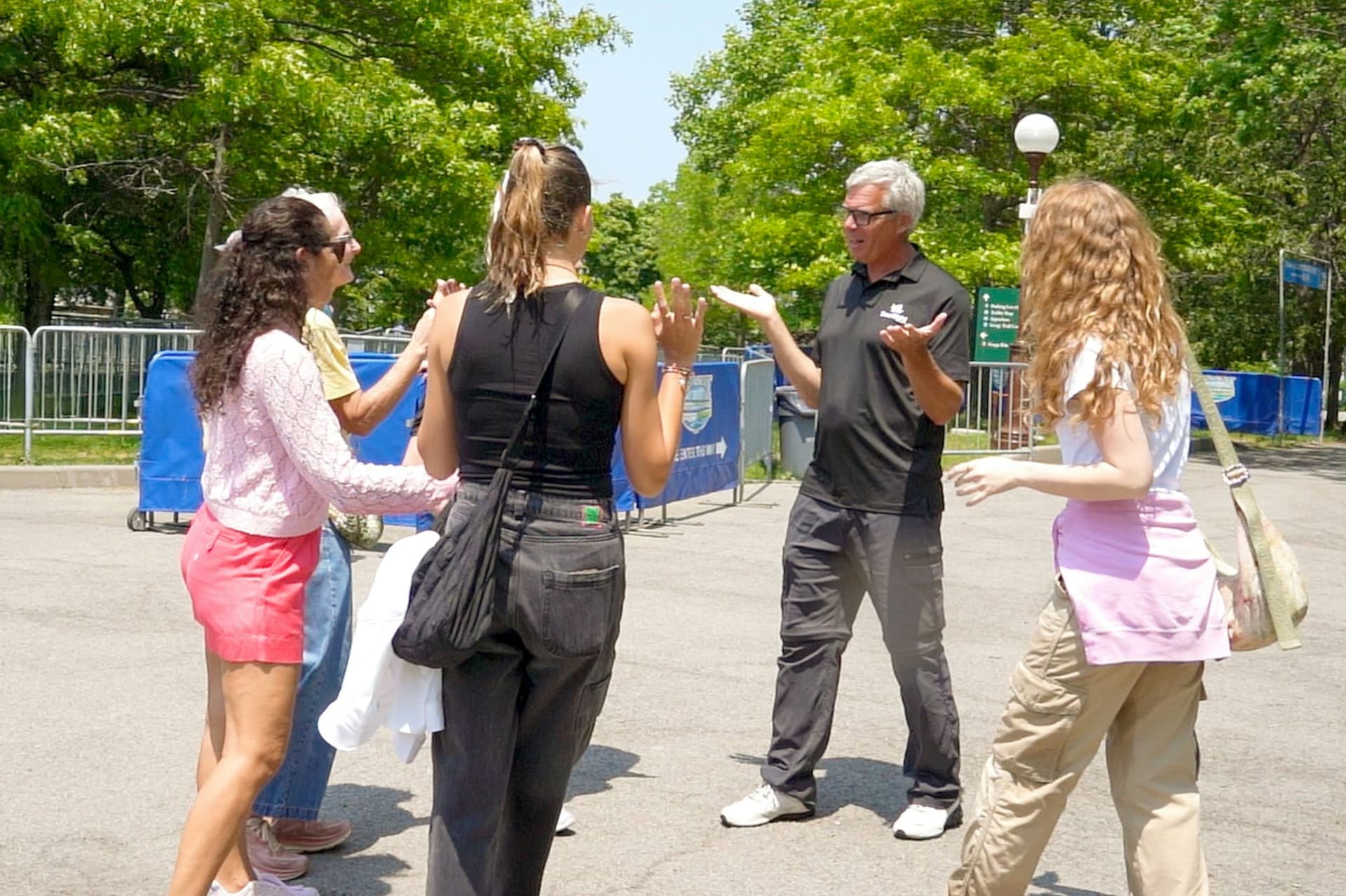 Niagara Falls(US & Canada): Guided Tour with Boat Cruise, Cave of the Winds & Skylon Tower - تصویر 3