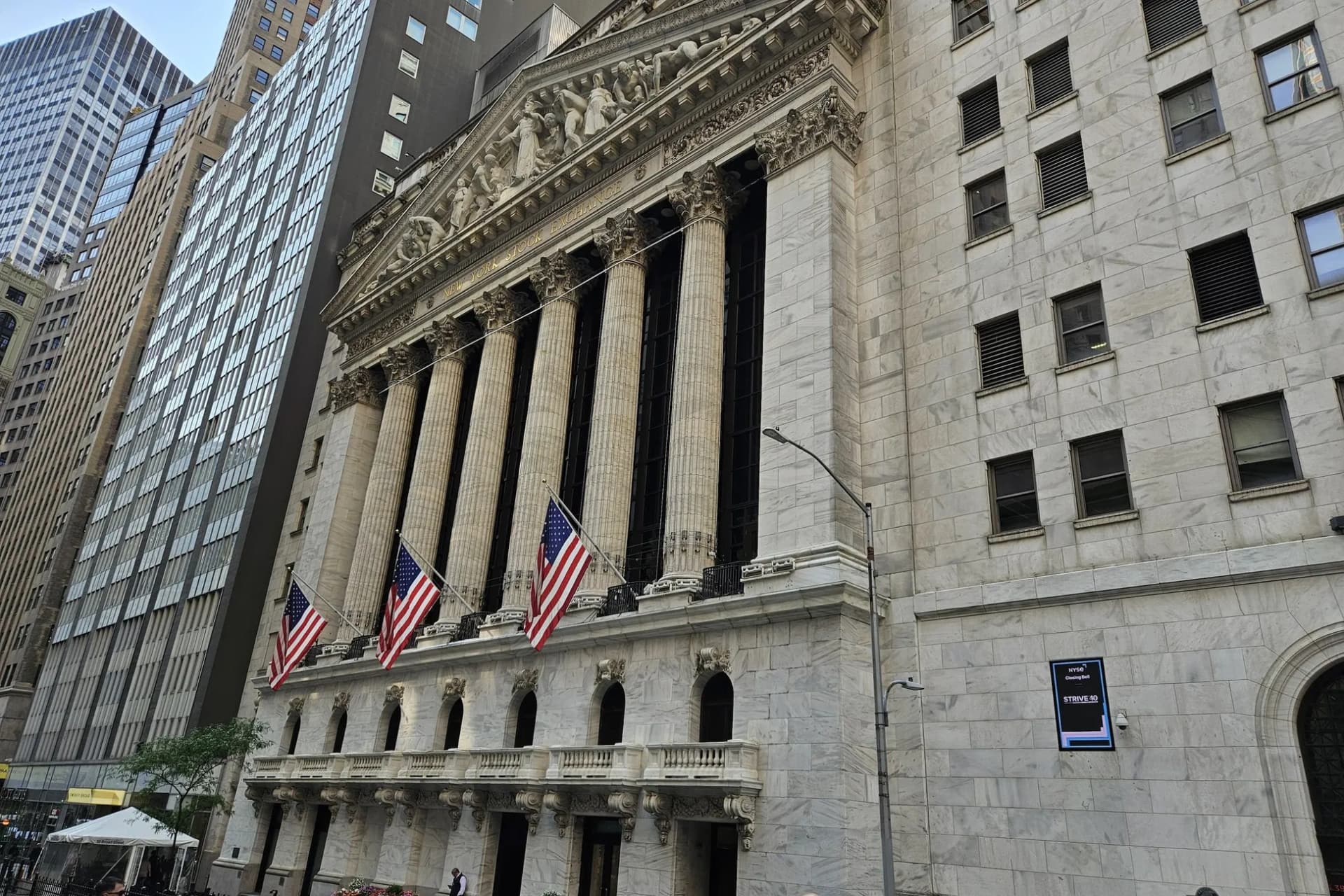 9/11 Memorial & Wall Street Walking Tour + Optional 9/11 Museum Admission - تصویر 4